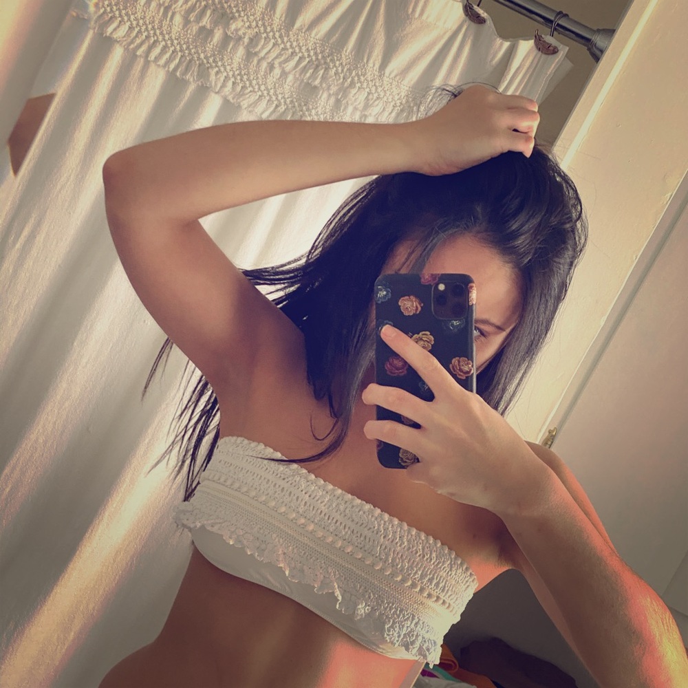 VICTORIA SECRET WHITE BANDEAU SWIM TOP!